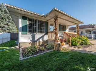 635 Palmwood Ave, Monroe, MI 48161