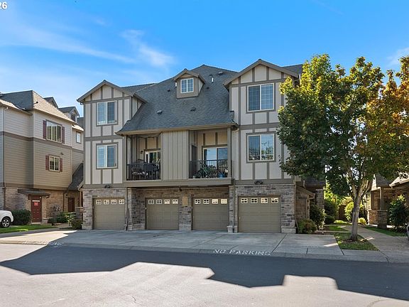 2nd image of 7902 NE Miriam Way