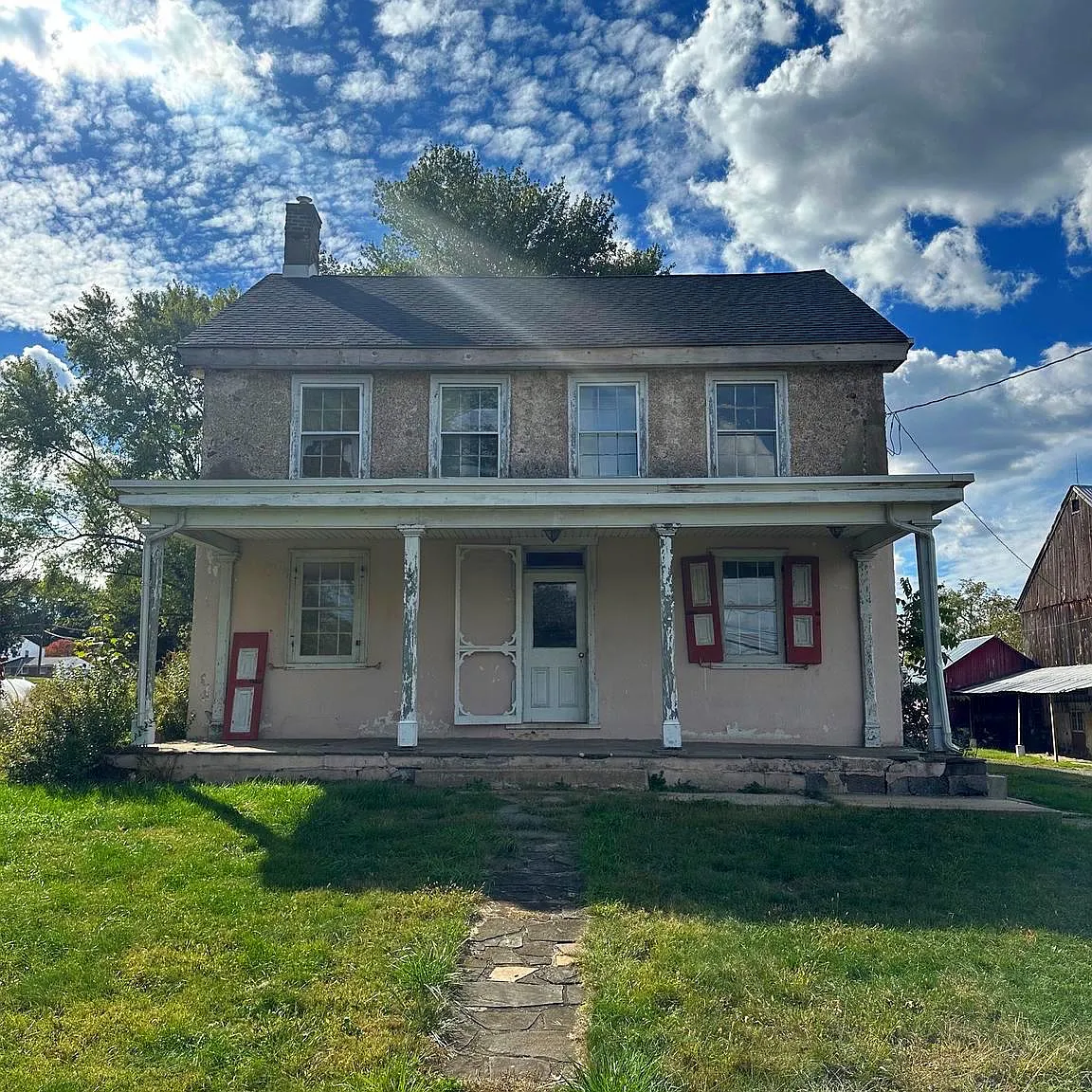 6 bed, 2988 sqft, $3,700 — Photo 1