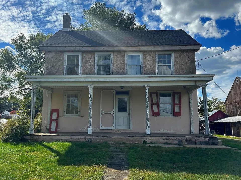 104 S Limekiln Pike