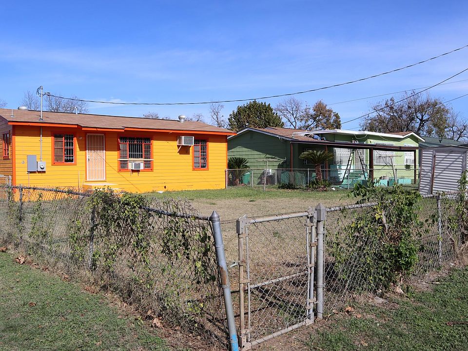 1st image of 302 Edna Ave