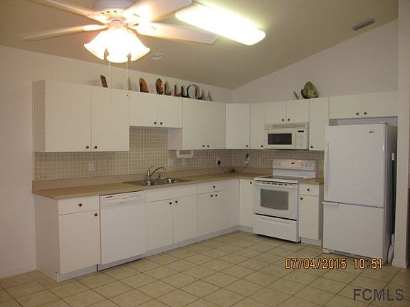 5th image of 26 Oak Village Dr