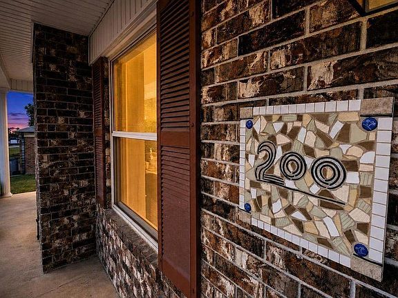 2nd image of 200 Millbranch Ct