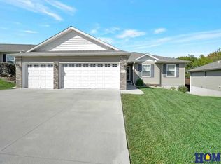4628 W Mary Louise Ln, Lincoln, NE 68528