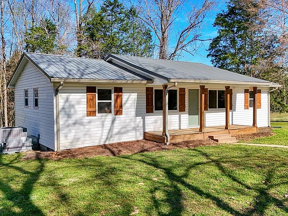 4th image of 3110 Vale Rd