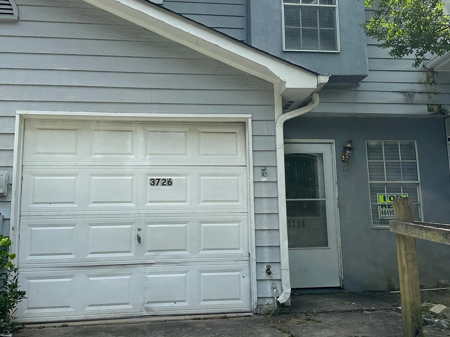 3726 Soapstone Rd — Photo 2