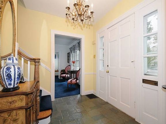 2nd image of 3941 Clausen Ave