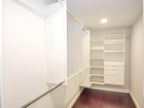3rd image of 1432 Grace Ave