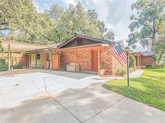 4th image of 2667 Garden Ct