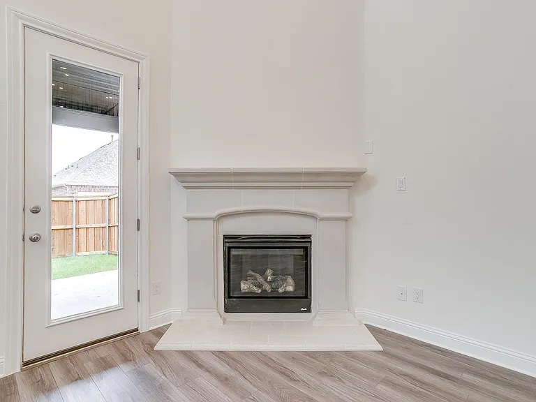 9836 Derbyshire Dr — Photo 46