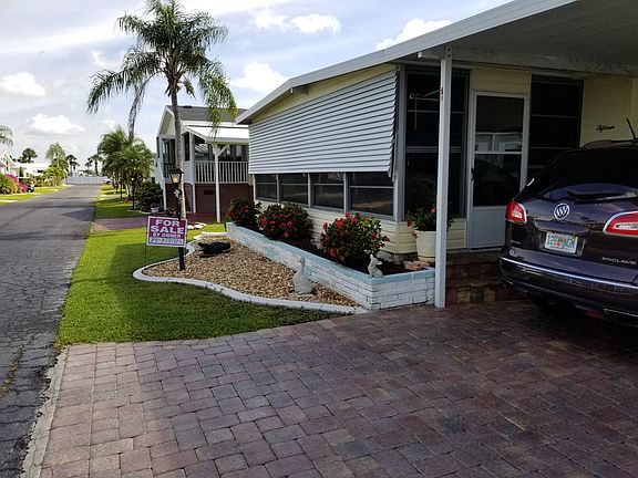 Street right side angle