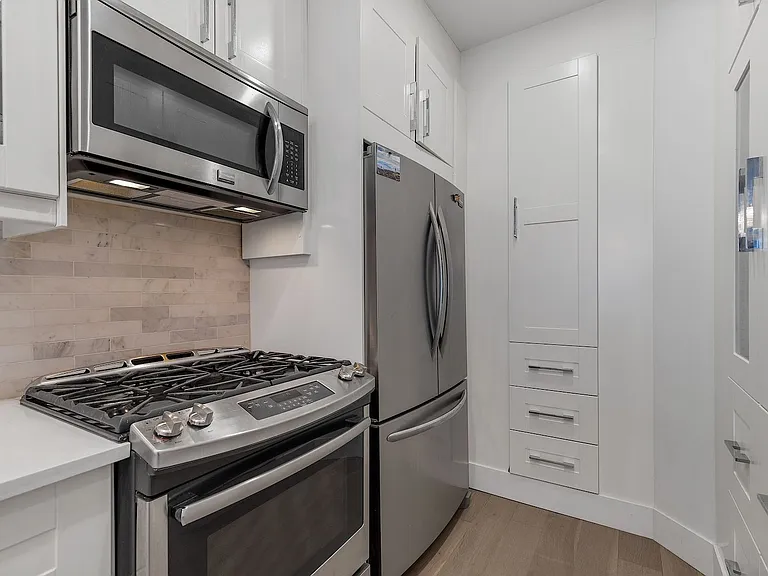 923 15th Ave SW #407 — Photo 7