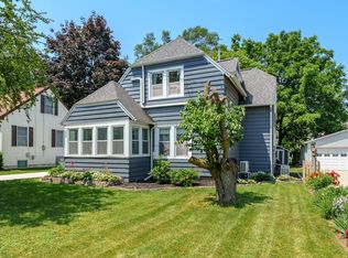 3022 Whittier Dr, Kalamazoo, MI 49001