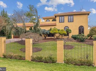 10233 Holly Hill Pl, Potomac, MD 20854