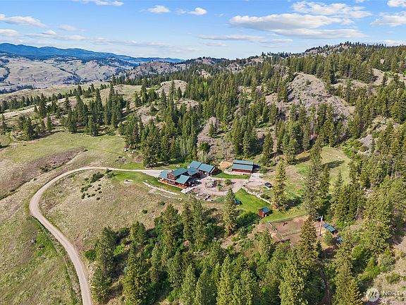 2nd image of 40 Happy Jack Road