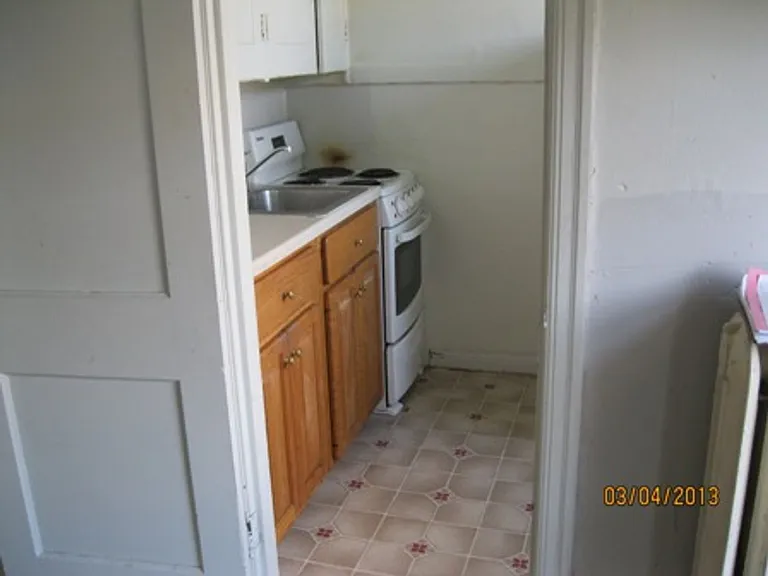Alamo Apartments — Photo 10