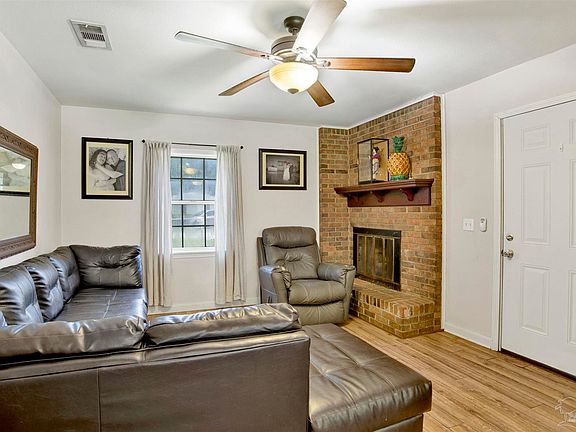 3rd image of 508 Forest Park Dr