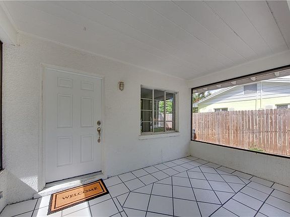3rd image of 3909 Iroquois Dr