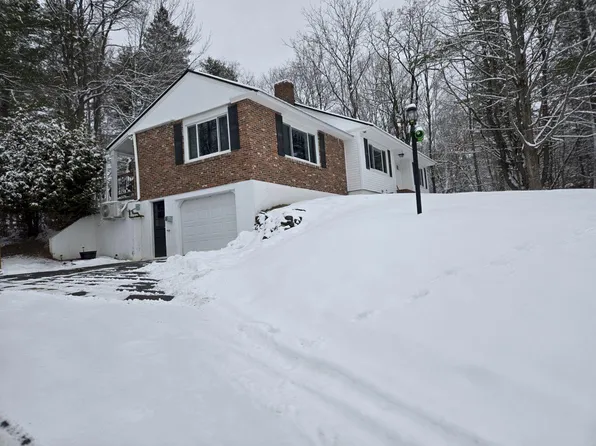 238 Middle Street, Farmington, ME 04938