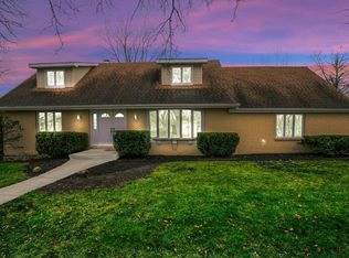 9433 Hayes St, Crown Point, IN 46307