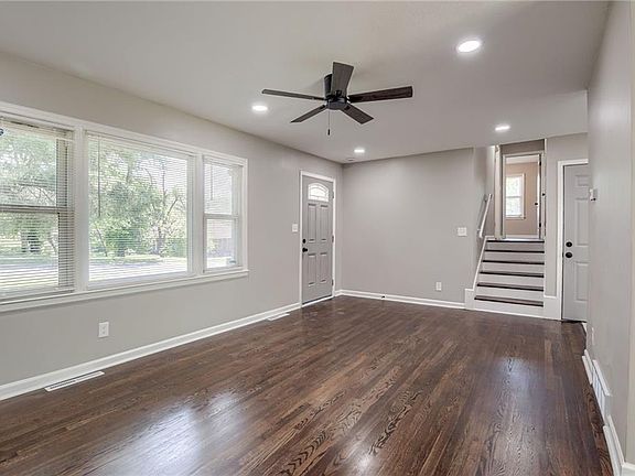 3rd image of 9504 Belmont Ave