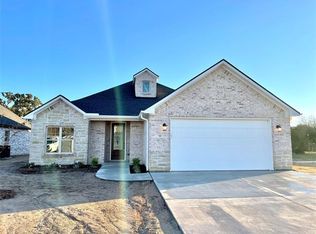 123 Vaughn Ln, Quinlan, TX 75474