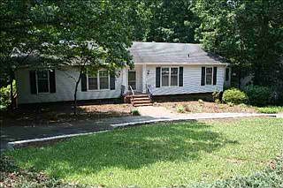 1st image of 106 E Woodburn Dr