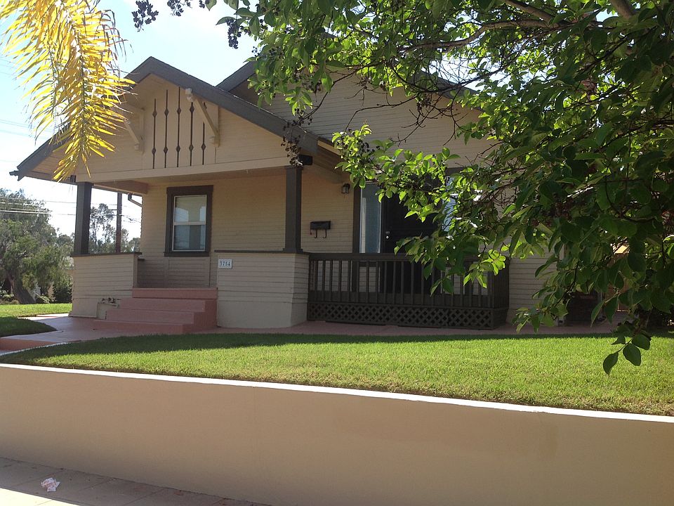 1st image of 3754 Centre St