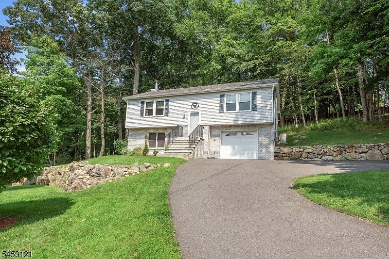 1st image of 65 Prospect Point Rd