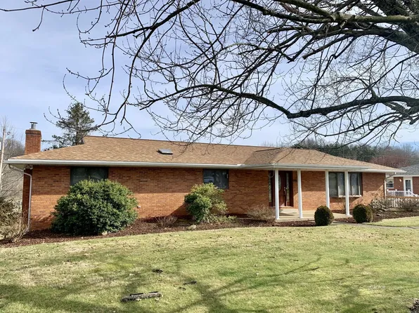 493 Debbie Dr, Gallipolis, OH 45631