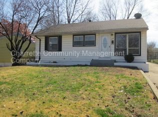 418 Lancashire Rd, Saint Louis, MO 63137
