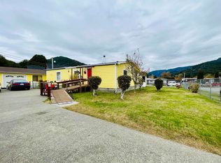 15 Church Ln, Klamath, CA 95548