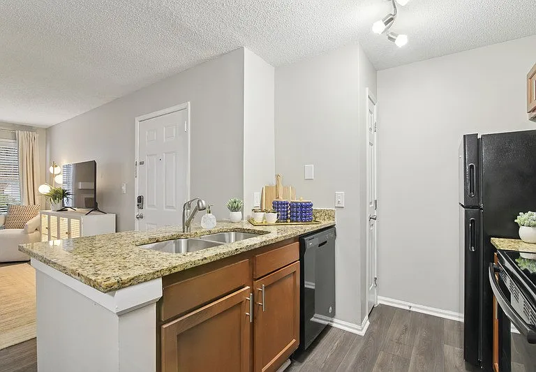 Wood Pointe Apartment Homes — Photo 6