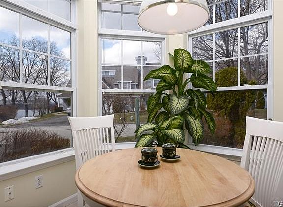 5th image of 80 Mystic Dr #80