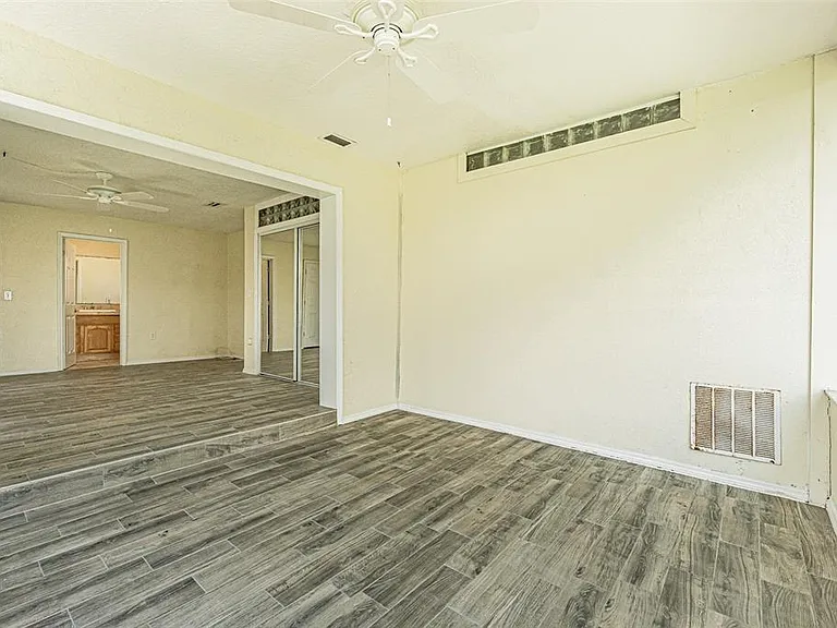 4149 Floramar Ter — Photo 23