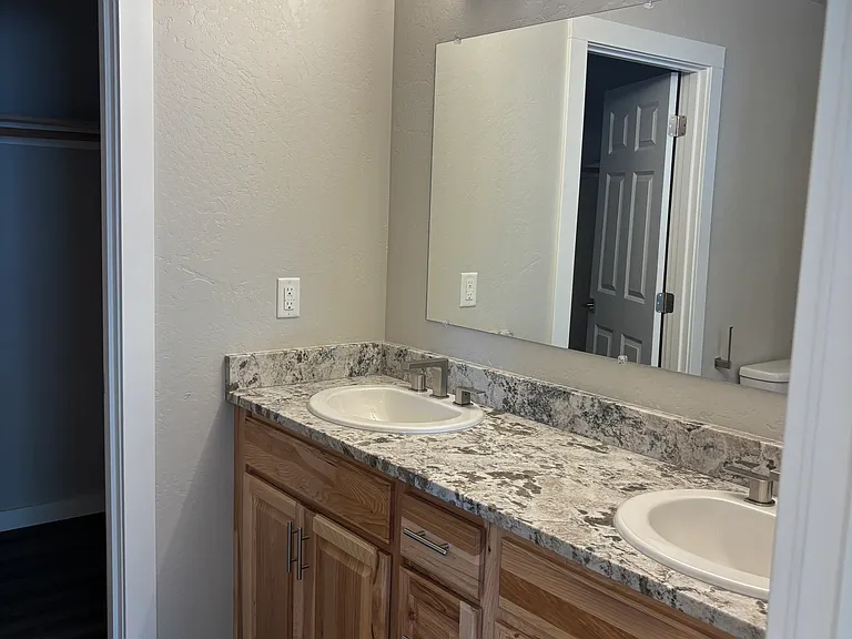 124 SW Donna Jean Way — Photo 22