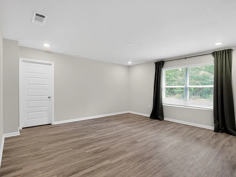 6817 Interlachen Ln — Photo 28