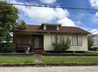 3827 Avenue R 1/2, Galveston, TX 77550