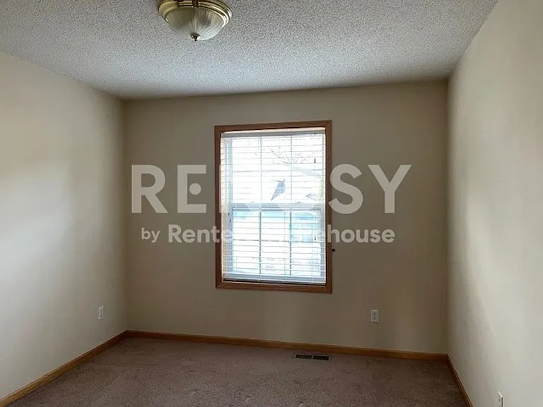 29667 North Ct — Photo 11