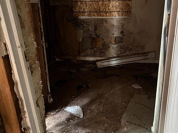 4th image of 2604 Jasper St