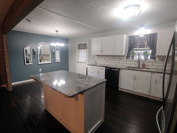 2nd image of 29541 Arlington Ct