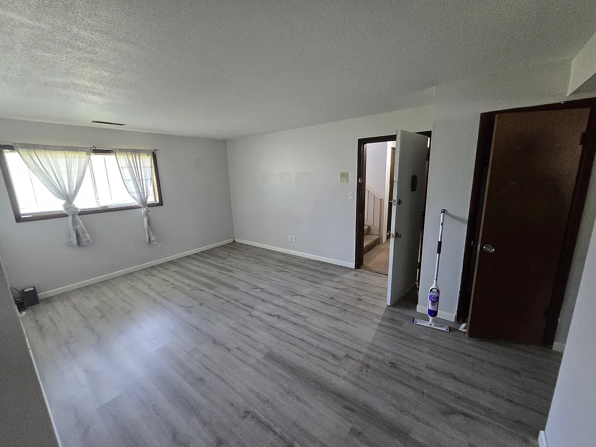 Building Photo - 1512 E D St #2