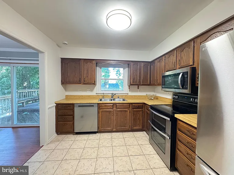 10608 Holleybrooke Dr — Photo 4