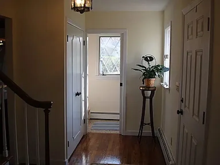 11 Oak Ln — Photo 4