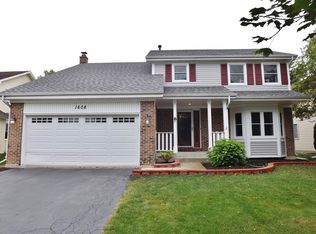 1608 Lois Ann Ln, Naperville, IL