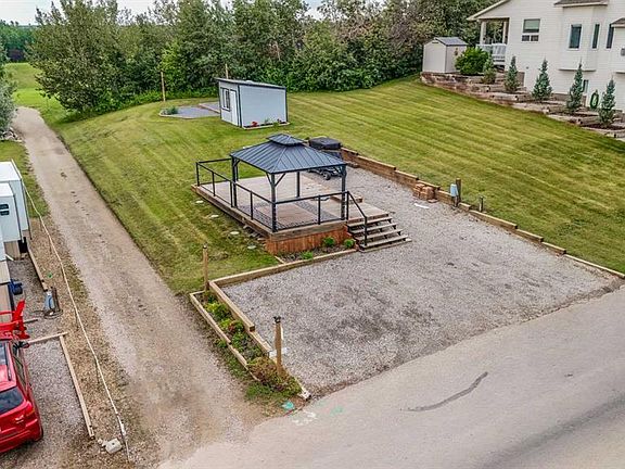 2nd image of 25054 Pine Pl #4070