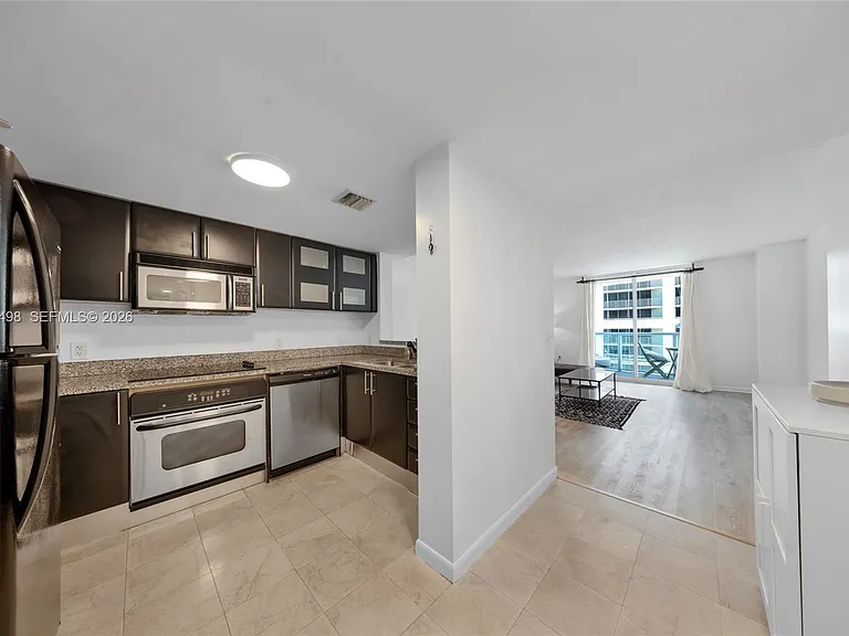 2101 Brickell Ave #605 — Photo 5