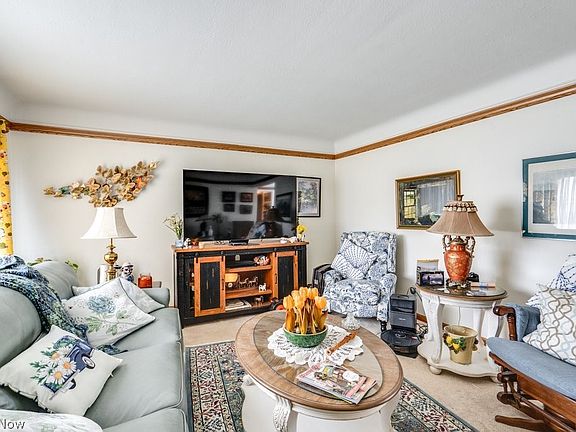 5th image of 7295 Oakwood Rd