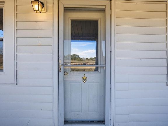 5th image of 4440 S Military Hwy