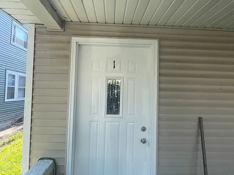 124 National Ave SW #1 — Photo 2